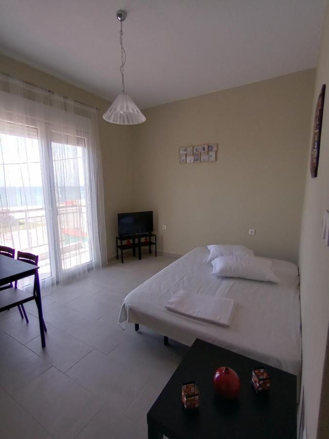 Katerina apartment Nea Plagia Bagian luar foto