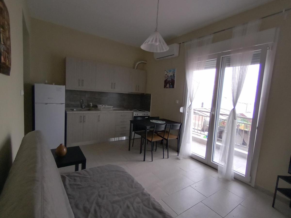Katerina apartment Nea Plagia Bagian luar foto